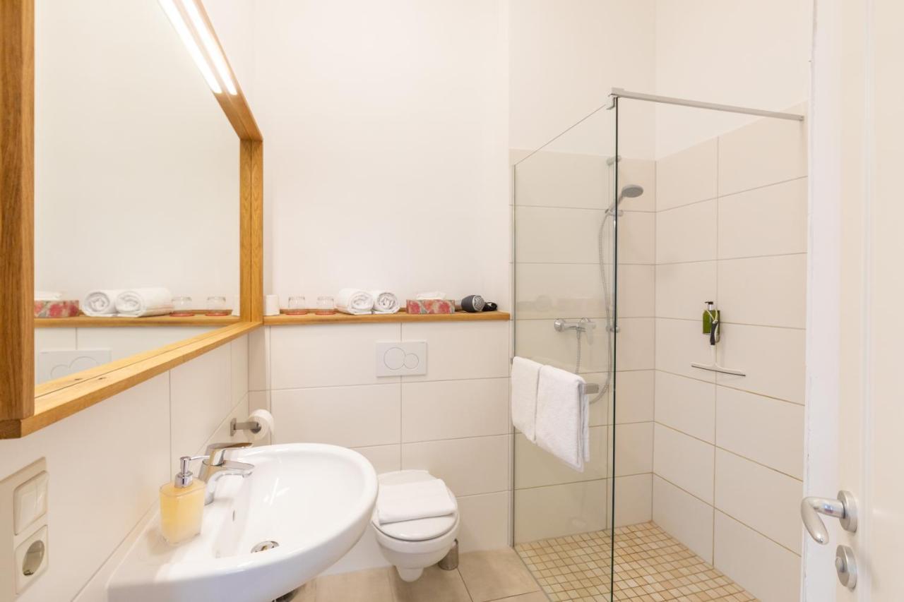 Kavaliershaus Krumke - Gaestehaus Im Schlosspark - Schluesselbox - Kein Tv Hotel Bagian luar foto